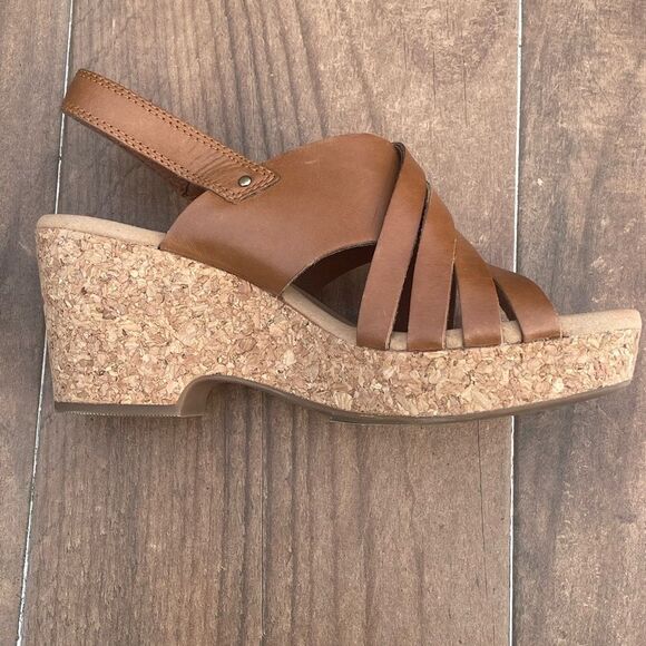 Clarks Women's  Giselle Glow Nubuck Leather Wedge Sandals Tan 8M - Picture 5 of 7